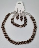 Комплект бижутерии. Цвет Бархатный коричневый.