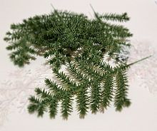 Ветка еловая на ножке.  15 веток. Высота 25 см. Номер 4  уп-10шт. Цена указана за набор.
