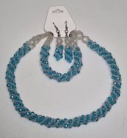 Комплект бижутерии. Цвет голубой.