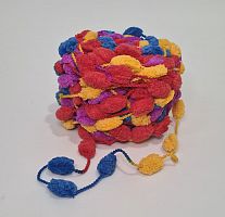 Пряжа плюшевая с помпонами. Цвет синий,  красный, жёлтый