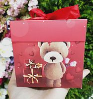 коробка сборная 15*15 см мишка с подарком