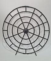 Форма пластмассовая. Круг черный на ножках.