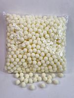 Помпоны плюшевые. Диаметр 2 см. Цвет кремовый. Упаковка 1000 шт.