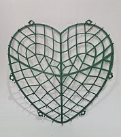 Форма пластмассовая с креплениями. Сердце плоское.